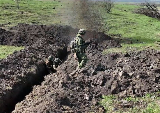 В Мордовии участнику «Бахмутской мясорубки» вручили удостоверение ветерана боевых действий Официальный сайт Минобороны России mil.ru