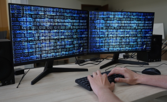 Попов: Бесконтрольный прогресс нейросетей может стать угрозой для общества Попов: Бесконтрольный прогресс нейросетей может стать угрозой для общества
