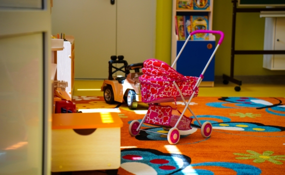 Родители часто начинают слишком рано: что мешает ребёнку привыкнуть к горшку Родители часто начинают слишком рано: что мешает ребёнку привыкнуть к горшку